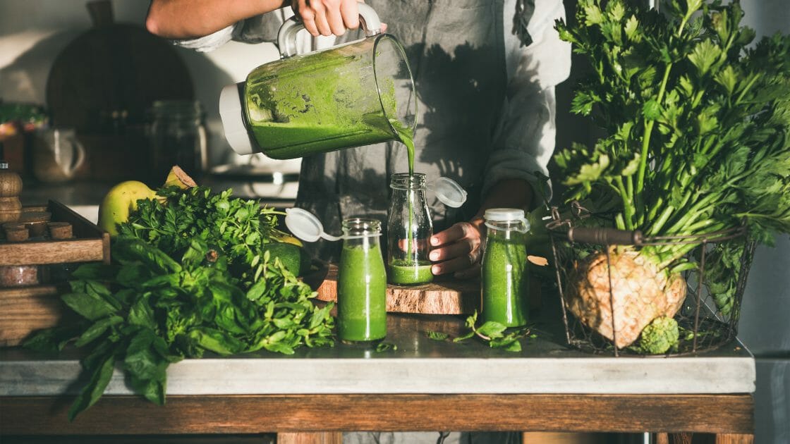 8-smoothies-savoureux-a-deguster-pour-donner-de-l-eclat-a-vos-cheveux